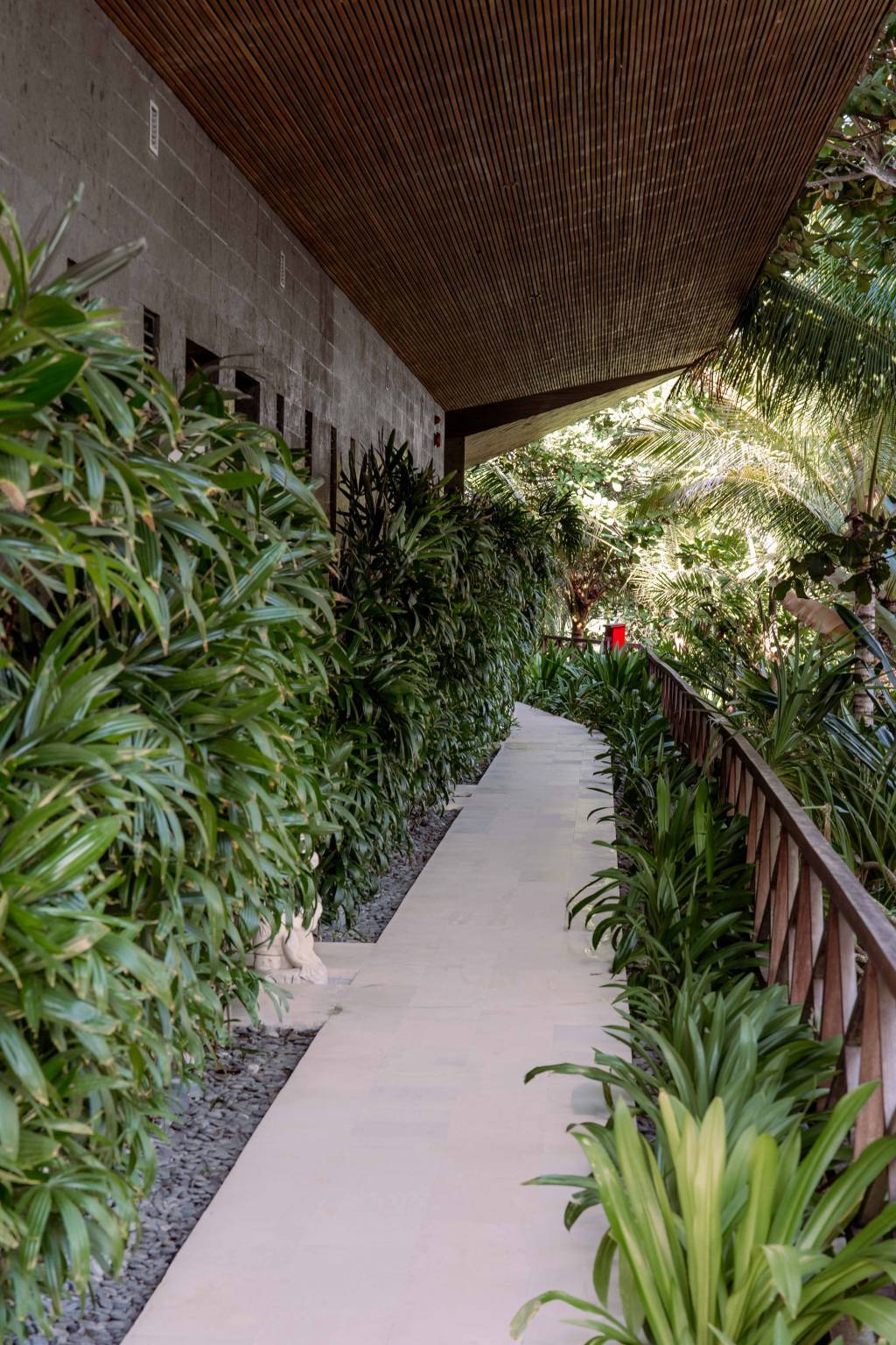 Komune Resort & Beach Club